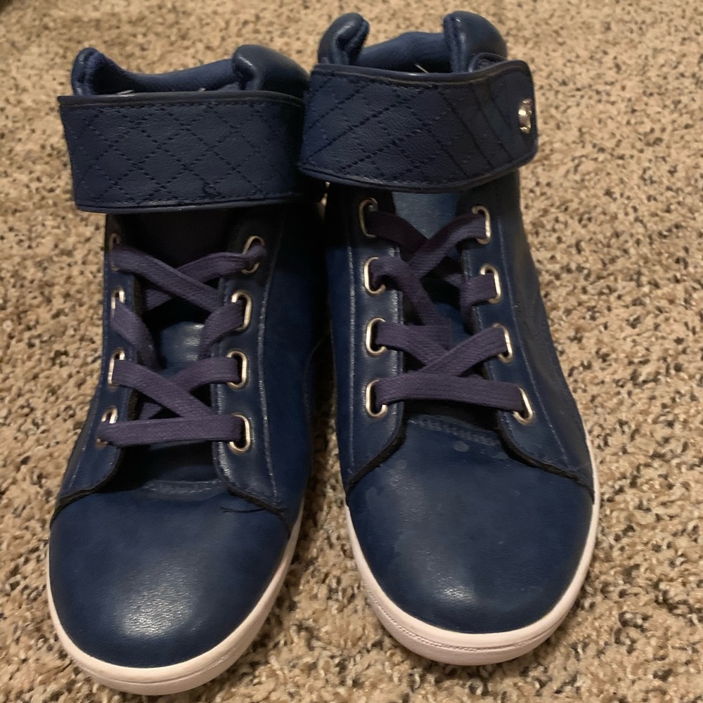Pastry high tops - Picture 2 of 2